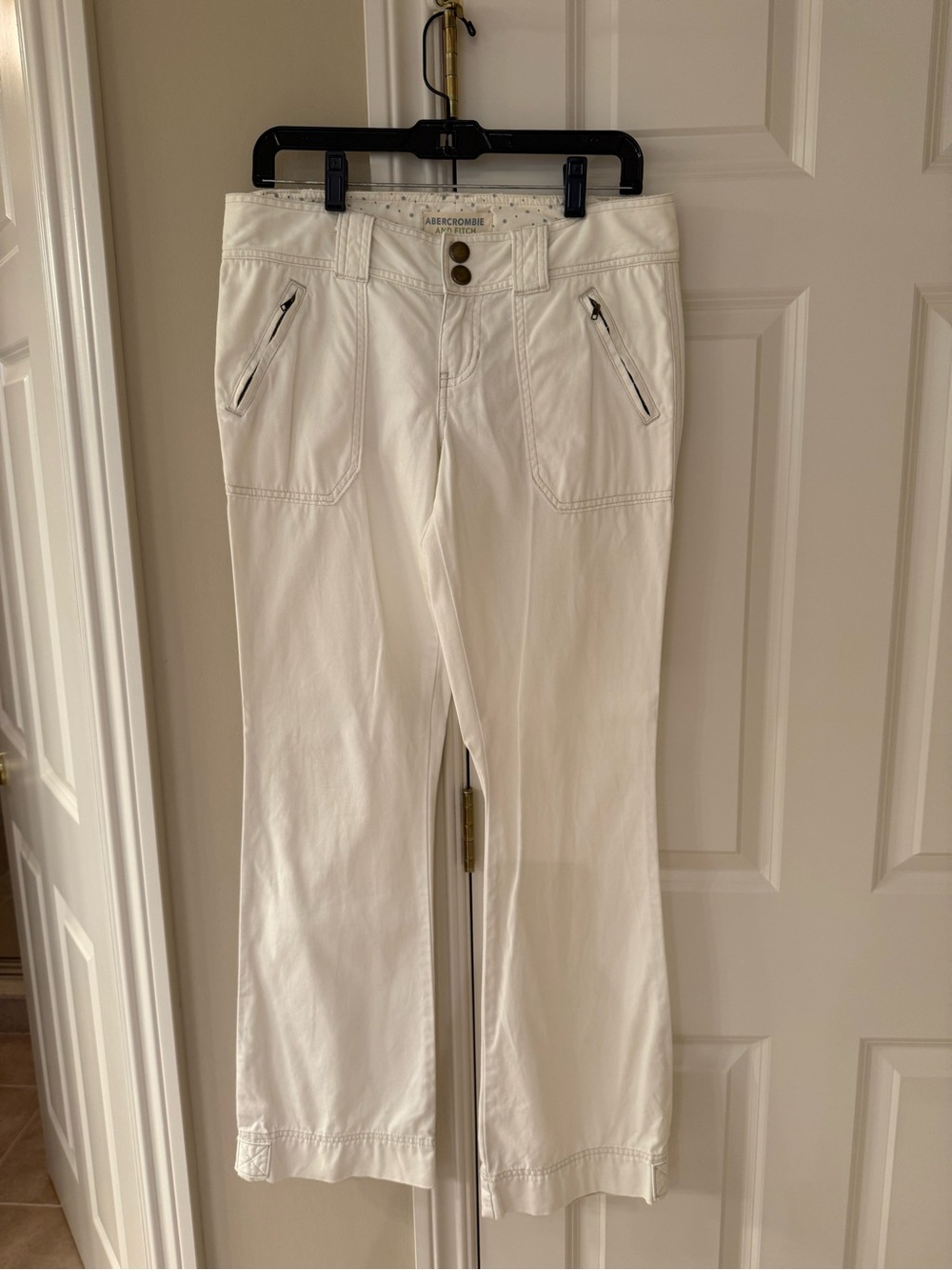 Abercrombie & Fitch Off-White Straight Leg Women's Jeans